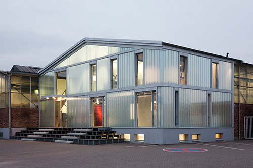 Joh. Franz König GmbH & Co KG - Firmengebäude, Außenansicht, Glaserei